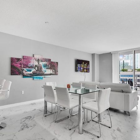 The Club At Brickell Bay Luxury Suites Маями Екстериор снимка