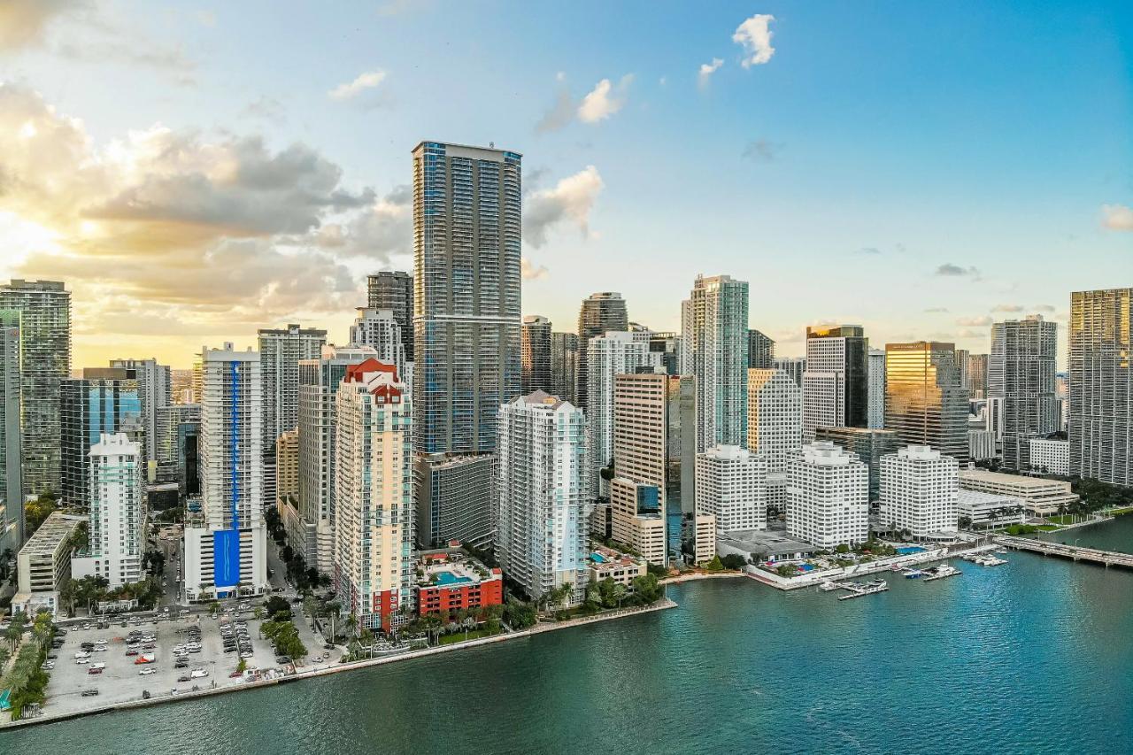 The Club At Brickell Bay Luxury Suites Маями Екстериор снимка
