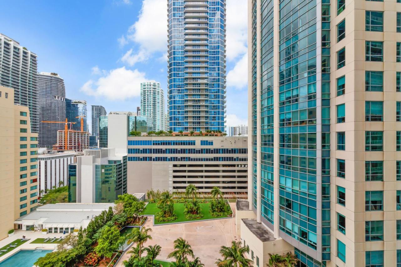 The Club At Brickell Bay Luxury Suites Маями Екстериор снимка