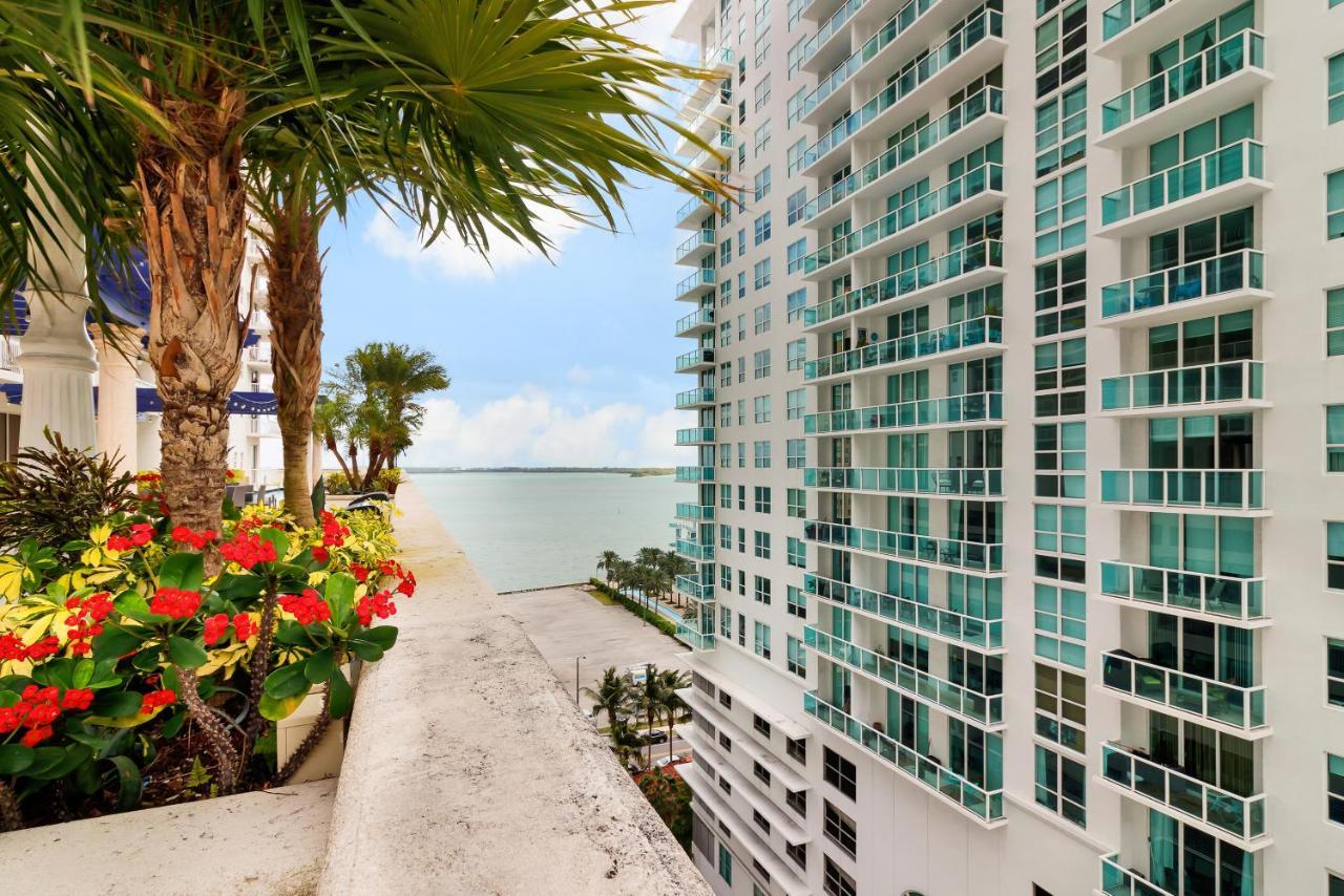 The Club At Brickell Bay Luxury Suites Маями Екстериор снимка