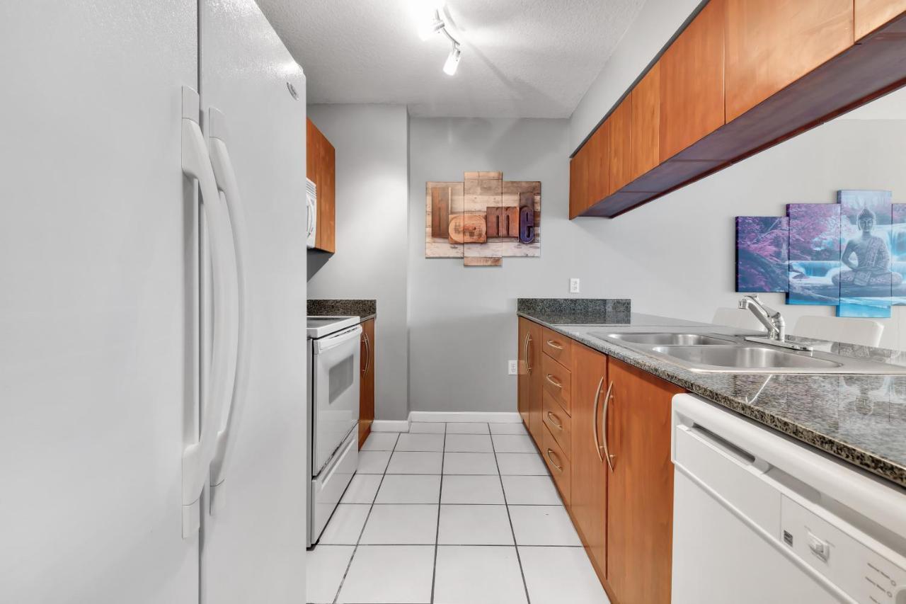The Club At Brickell Bay Luxury Suites Маями Екстериор снимка